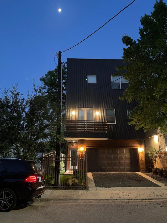 N-E-G Skai Midtown Of Houston Villa Exteriör bild