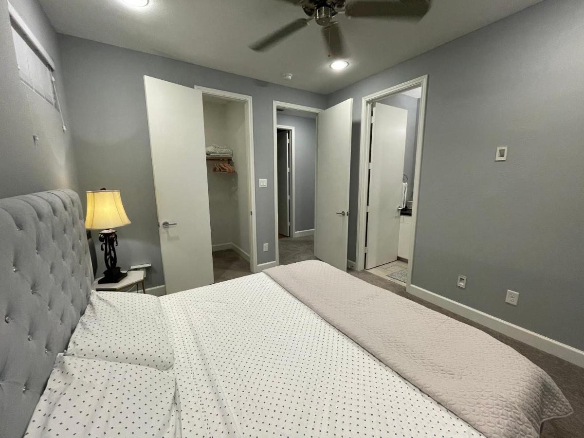 N-E-G Skai Midtown Of Houston Villa Exteriör bild