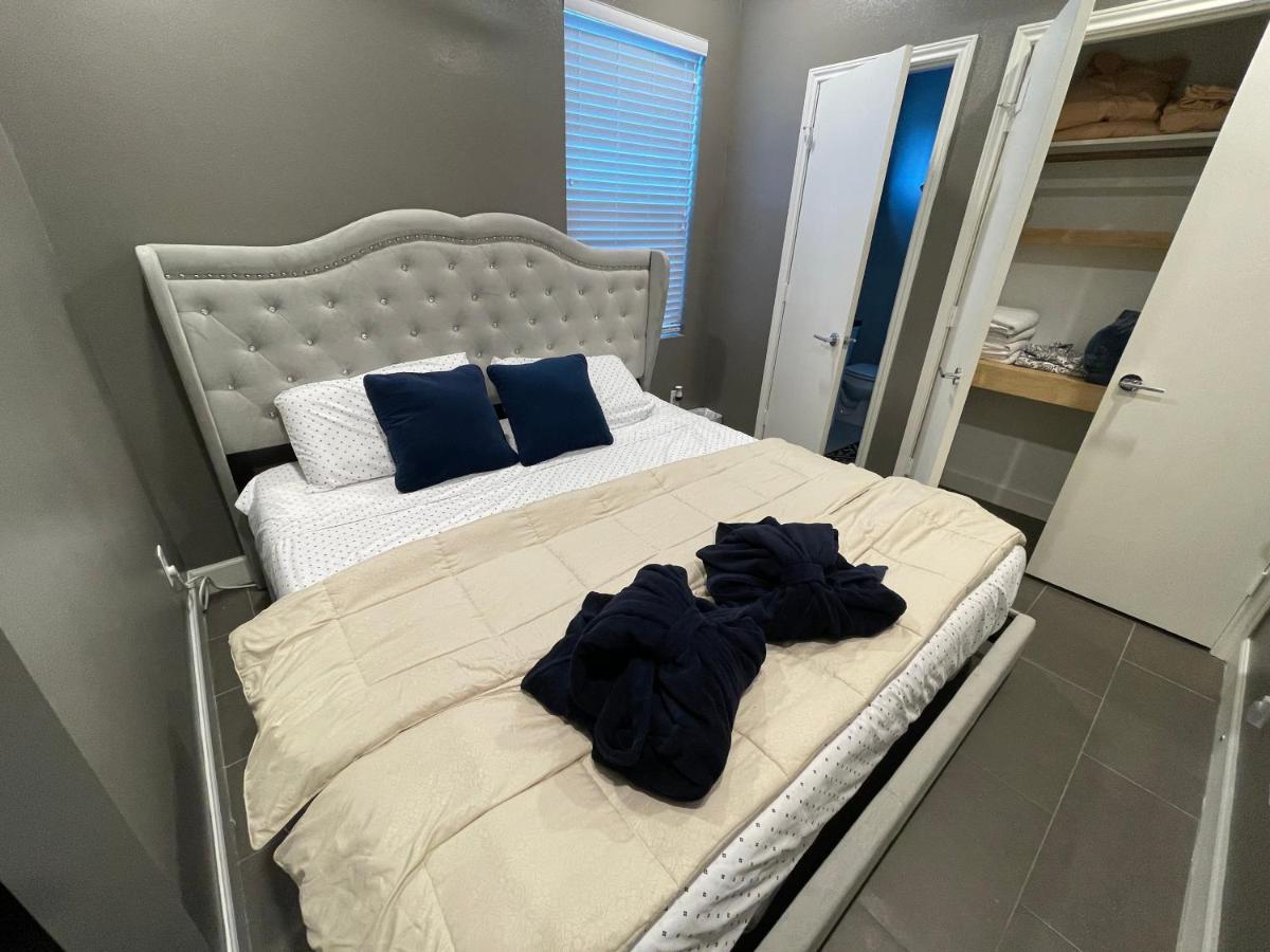 N-E-G Skai Midtown Of Houston Villa Exteriör bild