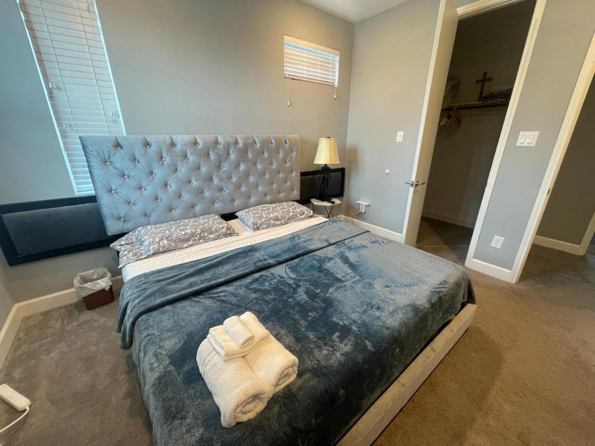 N-E-G Skai Midtown Of Houston Villa Exteriör bild