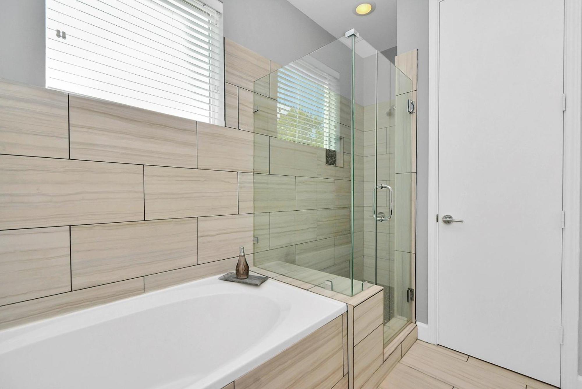 N-E-G Skai Midtown Of Houston Villa Exteriör bild