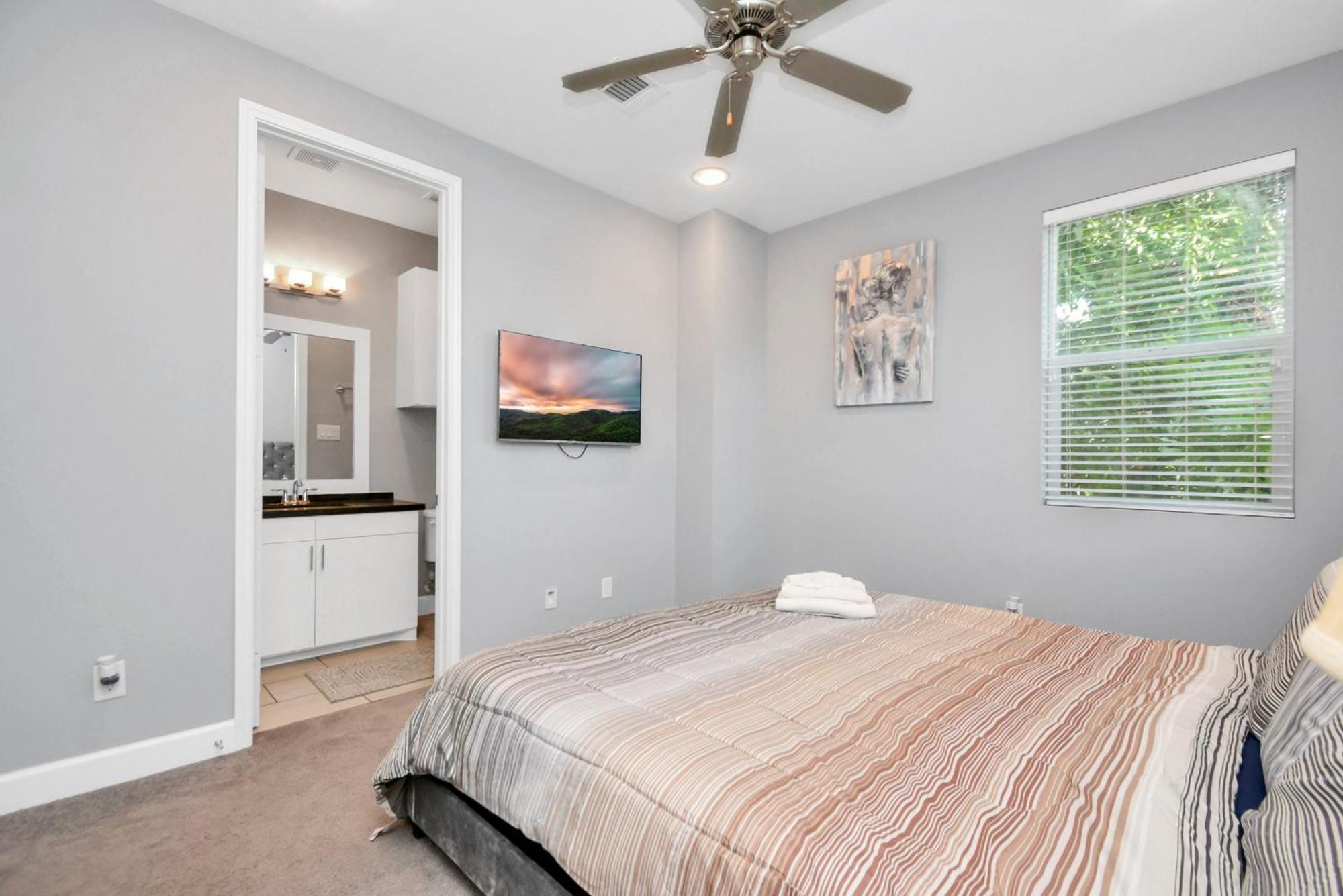 N-E-G Skai Midtown Of Houston Villa Exteriör bild
